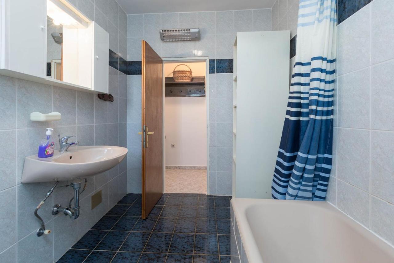 Apartmán Seaside Paola: 3-bedroom Garden Retreat Porec