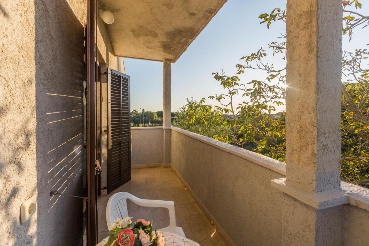 Seaside Paola: 3-bedroom Garden Retreat Porec