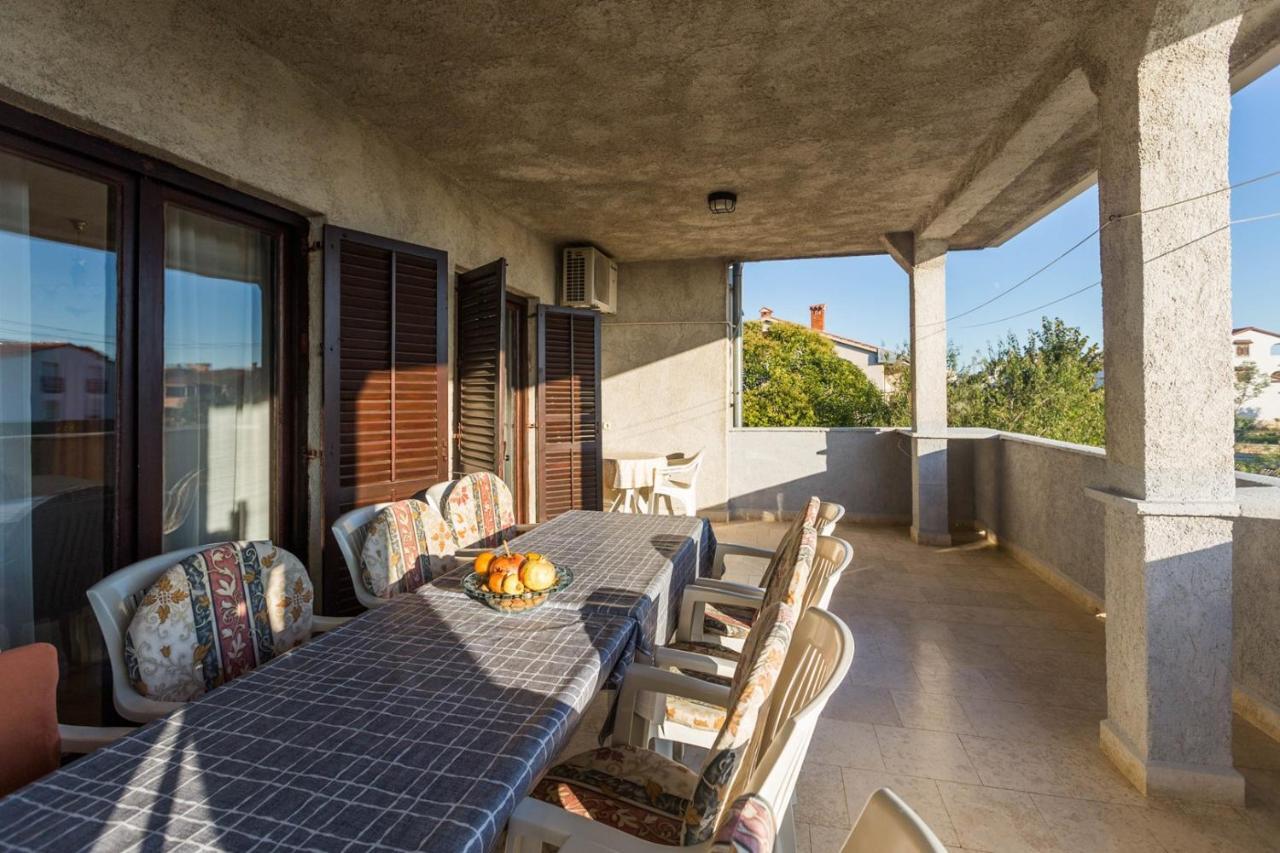 Seaside Paola: 3-bedroom Garden Retreat * Porec